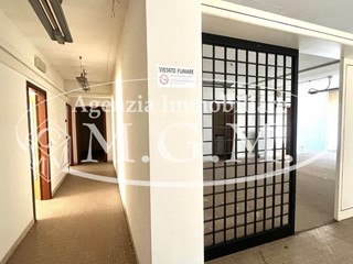 Ufficio in Affitto a Cascina, 280 m²