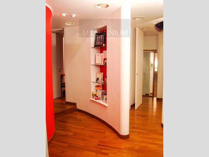 Ufficio in Vendita a Milano, 750'000€, 80 m², arredato