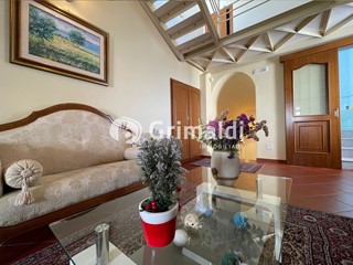 Casa Indipendente in Vendita a Montecorvino Pugliano, 170'000€, 213 m²