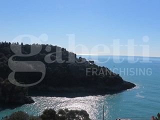 Trilocale in Affitto a Lerici, 4'500€, 65 m²