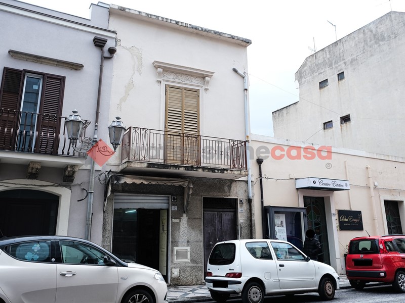 Casa Indipendente in Vendita a Milazzo, 250'000€, 195 m²