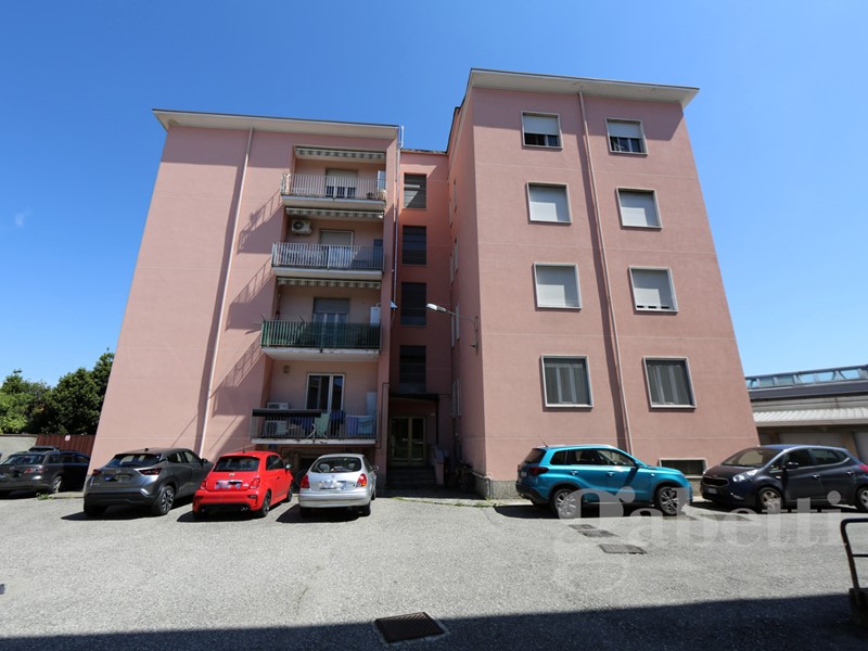 Trilocale in Vendita a Busto Arsizio, 115'000€, 85 m², arredato