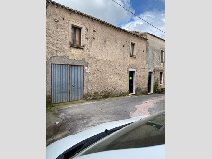 Casa Indipendente in Vendita a Nurri, zona Sarcidano, 65'000€, 160 m², con Box