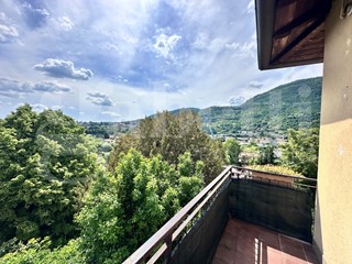 Trilocale in Vendita a Erba, 145'000€, 100 m²