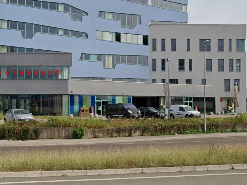 Ufficio in Vendita a Thiene, 212'800€, 365 m²