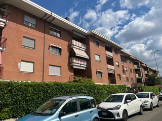 Appartamento in Vendita a Venaria Reale, 255'000€, 153 m²