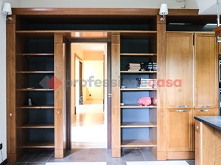 Appartamento in Vendita a Messina, 395'000€, 225 m²