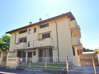 Trilocale in Vendita a Inveruno, 178'000€, 90 m²