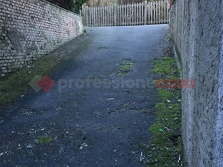 Magazzino in Affitto a Arezzo, 550€, 205 m²