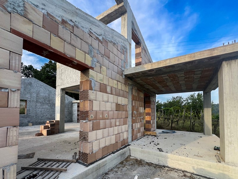 Casale in Vendita a Santa Marina, 95'000€, 106 m²