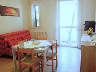 Trilocale in Affitto a Ravenna, zona Lido di Dante, 400€, 55 m², arredato