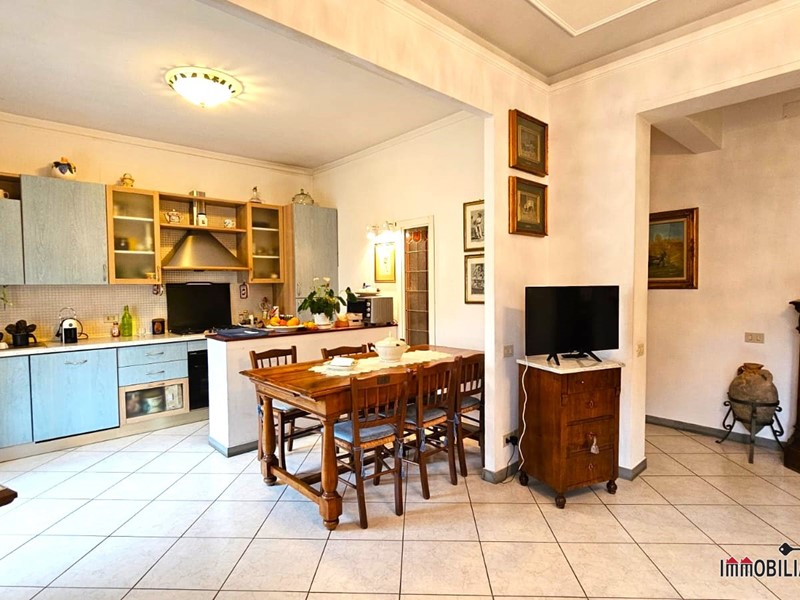 Quadrilocale in Vendita a Colle di Val D'Elsa, 160'000€, 115 m²