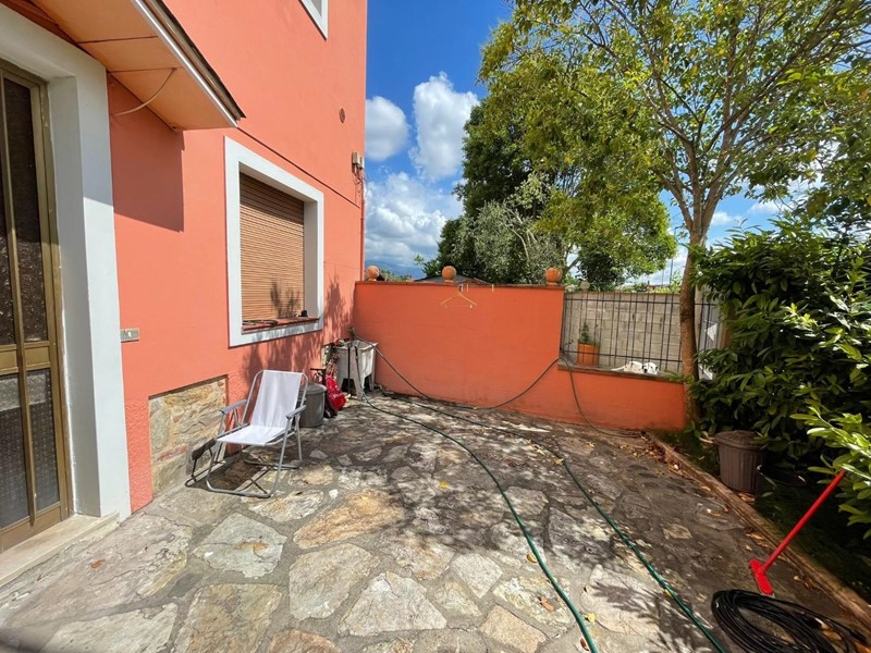 Casa Semi Indipendente in Vendita a Capannori, 245'000€, 123 m²