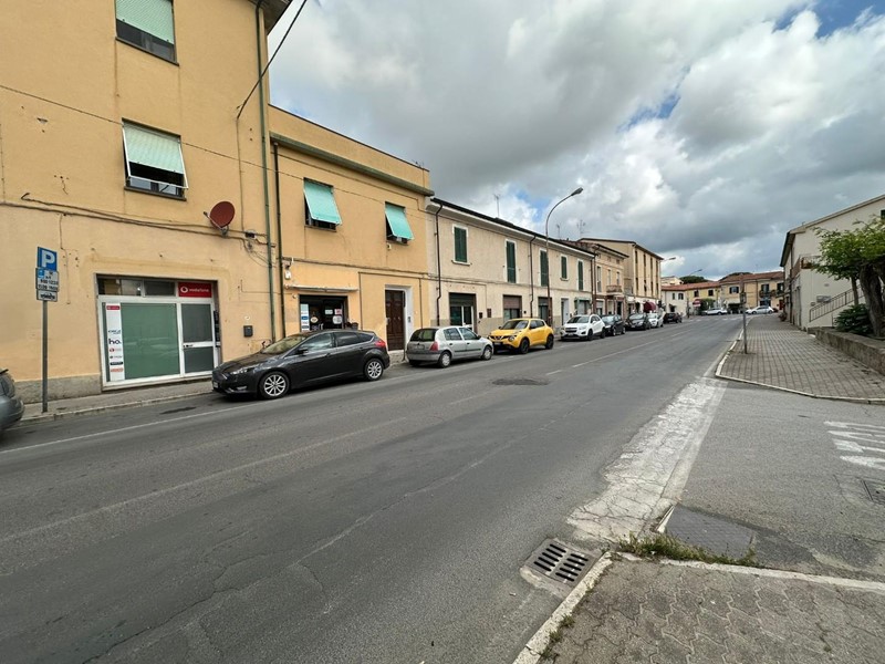 Immobile commerciale in Affitto a Campiglia Marittima, zona Venturina, 450€, 48 m²