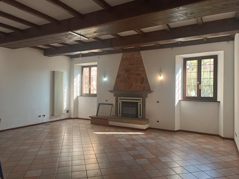 Appartamento in Vendita a Gallicano, 145'000€, 165 m²