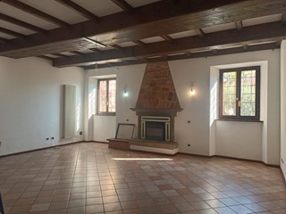 Appartamento in Vendita a Gallicano, 145'000€, 165 m²
