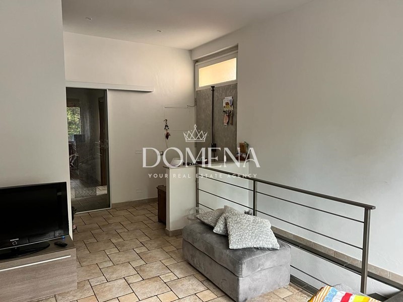 Appartamento in Vendita a Siena, 295'000&euro;, 100 m², con Box