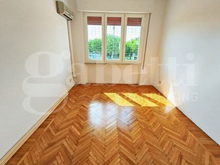 Ufficio in Affitto a Amelia, 300€, 30 m²