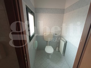 Laboratorio in Vendita a Cavarzere, 540 m²