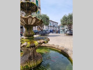 Negozio in Vendita a Barcellona Pozzo di Gotto, 340'000€, 265 m²