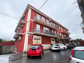 Magazzino in Vendita a Milazzo, 145'000€, 176 m²
