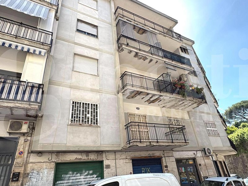 Trilocale in Vendita a Napoli, 209'000€, 90 m²