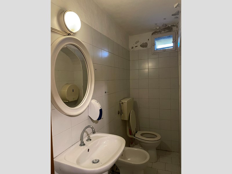 Immobile commerciale in Affitto a San Miniato, zona Scala, 900€, 110 m²