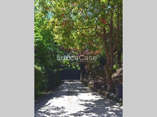 Villa in Vendita a Lucca, zona Farneta, 1'350'000&euro;, 290 m², arredato