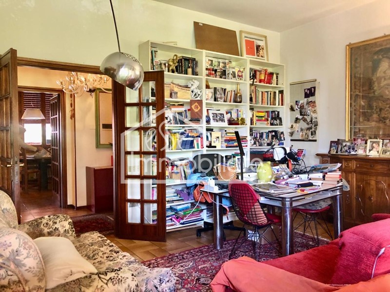 Appartamento in Vendita a Empoli, 220'000€, 105 m², con Box