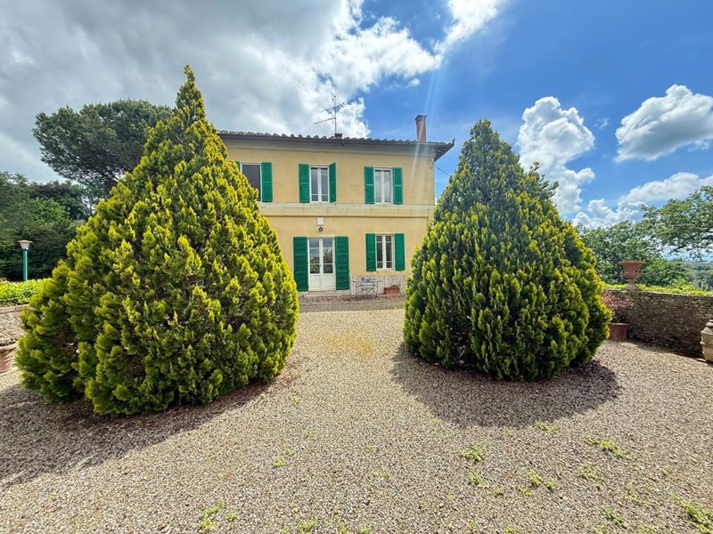 Villa in Vendita a Siena, 1'600'000€, 500 m², con Box