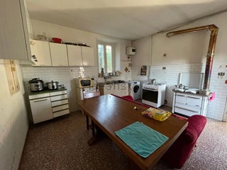 Casa Semi Indipendente in Vendita a Seravezza, zona Pozzi, 330'000&euro;, 120 m², arredato