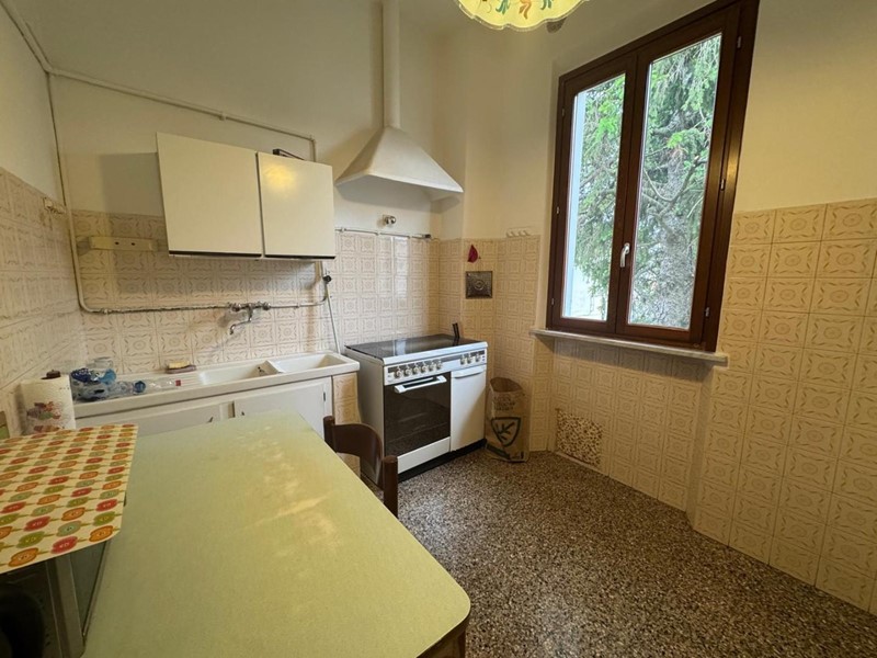 Quadrilocale in Vendita a Pontedera, 150'000€, 77 m²
