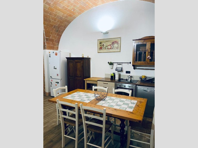 Trilocale in Vendita a Pontedera, 110'000€, 60 m², arredato