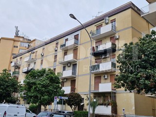 Quadrilocale in Vendita a Palermo, 159'000€, 115 m²