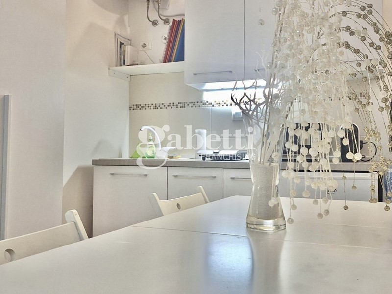 Ufficio in Vendita a Firenze, 165'000€, 40 m², arredato