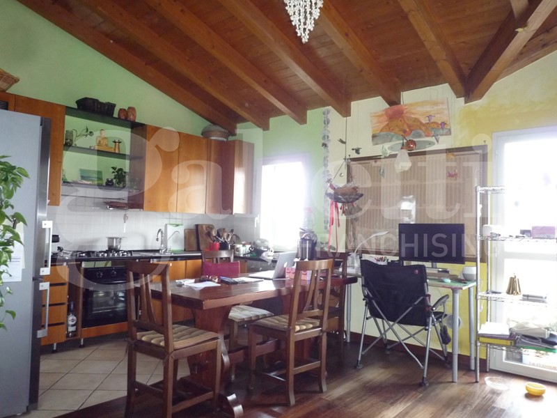 Bilocale in Vendita a Golasecca, 110'000€, 82 m²