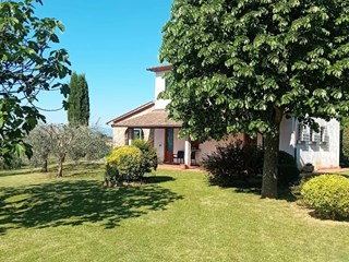 Casa Indipendente in Vendita a Civitella in Val di Chiana, 320'000€