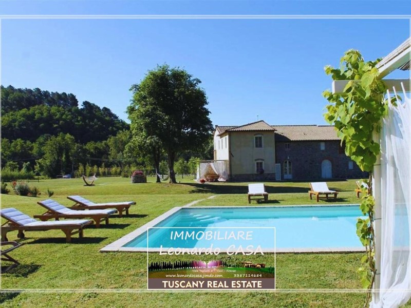 Casale in Vendita a Lucca, 1'550'000€, 440 m²