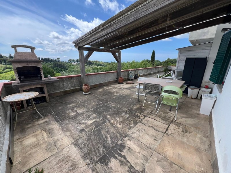 Villetta a schiera in Vendita a Guardistallo, 320'000€, 130 m², arredato, con Box