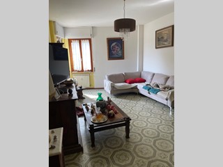 Quadrilocale in Vendita a Carrara, zona Marina di Carrara, 230'000€, 100 m², arredato
