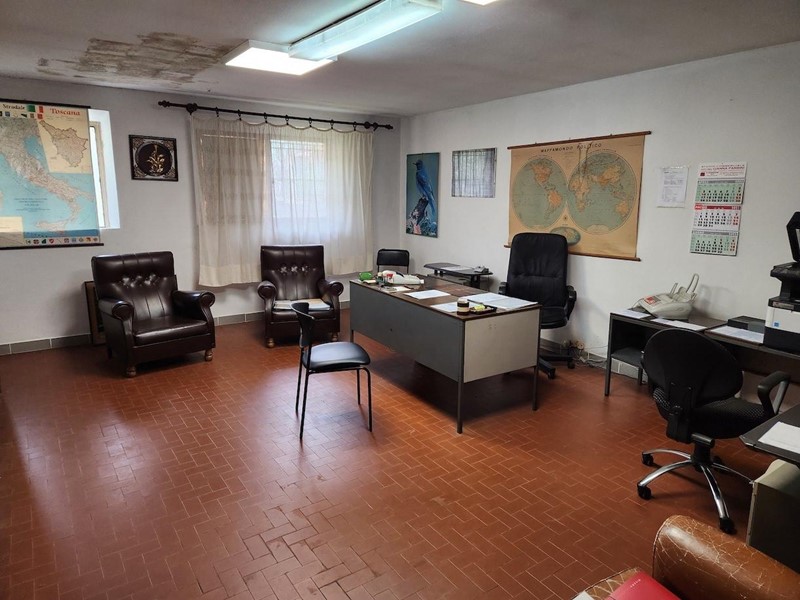 Capannone in Affitto a Santa Maria a Monte, zona Ponticelli, 1'200€, 470 m²