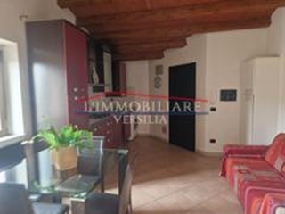 Trilocale in Vendita a Carrara, 110'000€, 52 m², arredato