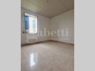 Appartamento in Vendita a Palermo, 79'000€, 145 m²