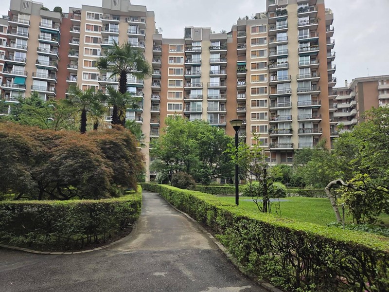 Ufficio in Vendita a Sesto San Giovanni, 275'000€, 102 m²