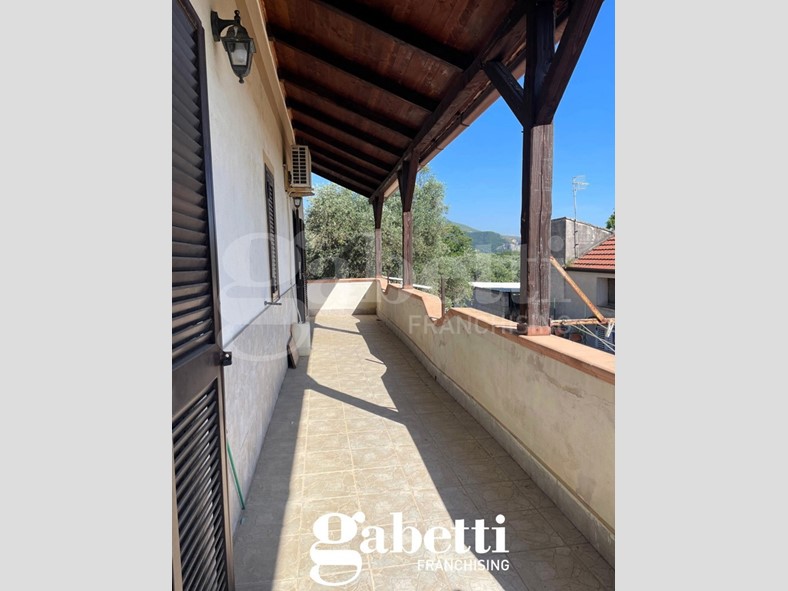 Casa Indipendente in Vendita a Bellona, 228'000€, 150 m²