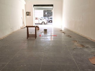 Negozio in Affitto a Foggia, 1'300€, 120 m²