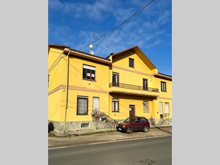 Trilocale in Vendita a Reano, 59'000€, 80 m²