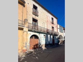 Casa Indipendente in Vendita a Calvi Risorta, 120'000€, 450 m²