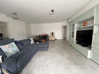 Quadrilocale in Vendita a Albignasego, 350'000€, 175 m²