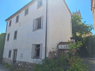 Casa Indipendente in Vendita a Capannori, zona San Ginese, 90'000€, 150 m²